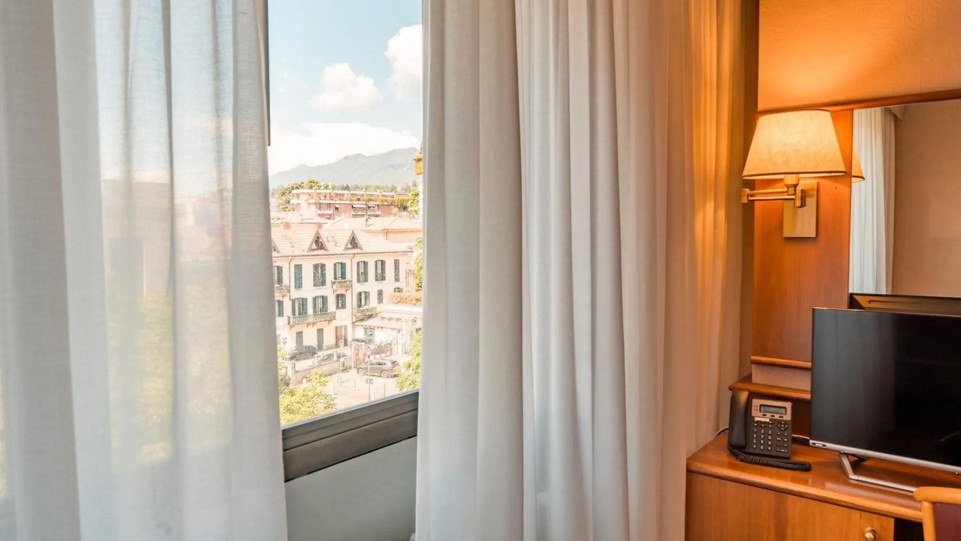 Crystal Hotel Varese 4*,  Italy