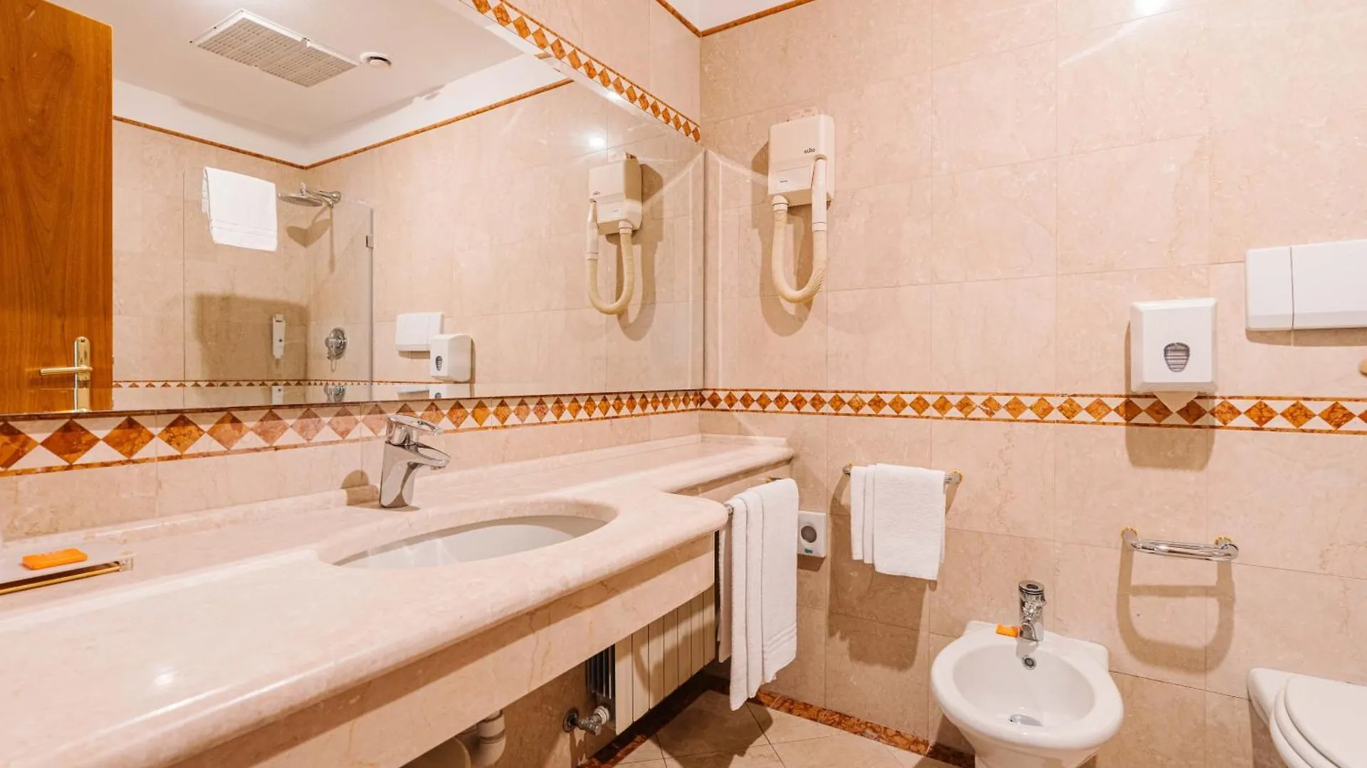 Crystal Hotel Varese