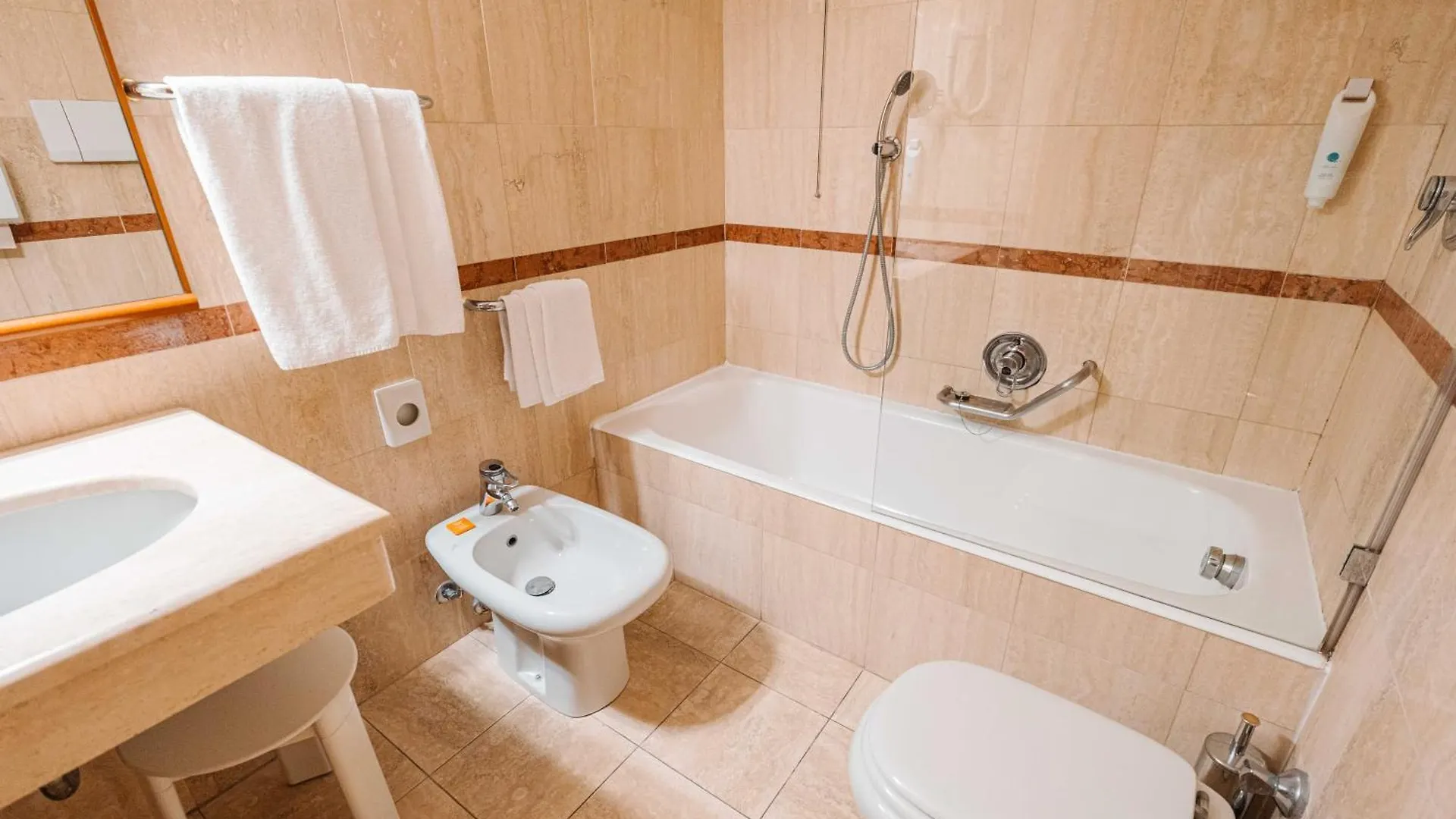 Crystal Hotel Varese