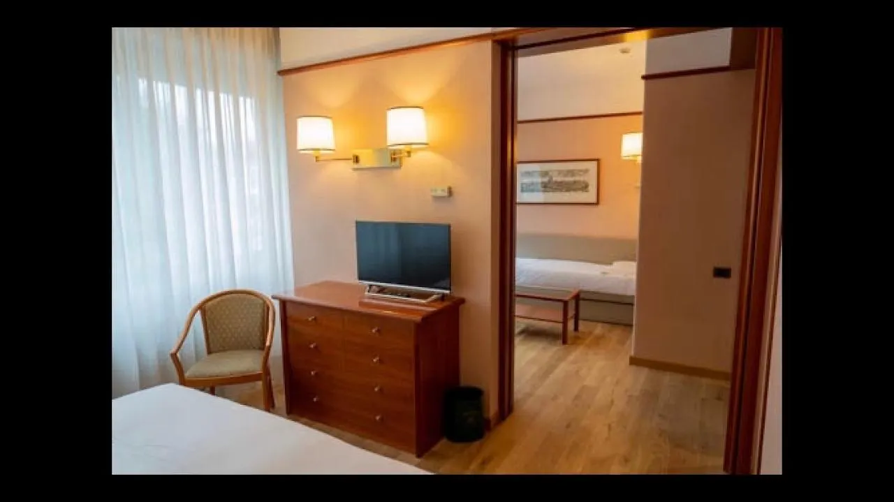 ****  Crystal Hotel Varese Italia