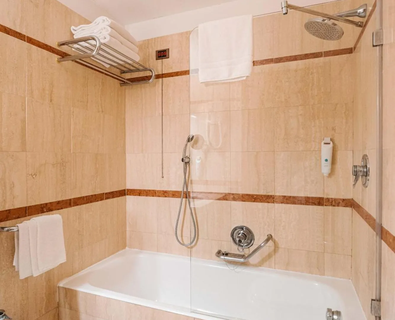 Crystal Hotel Varese 4*,  Italy