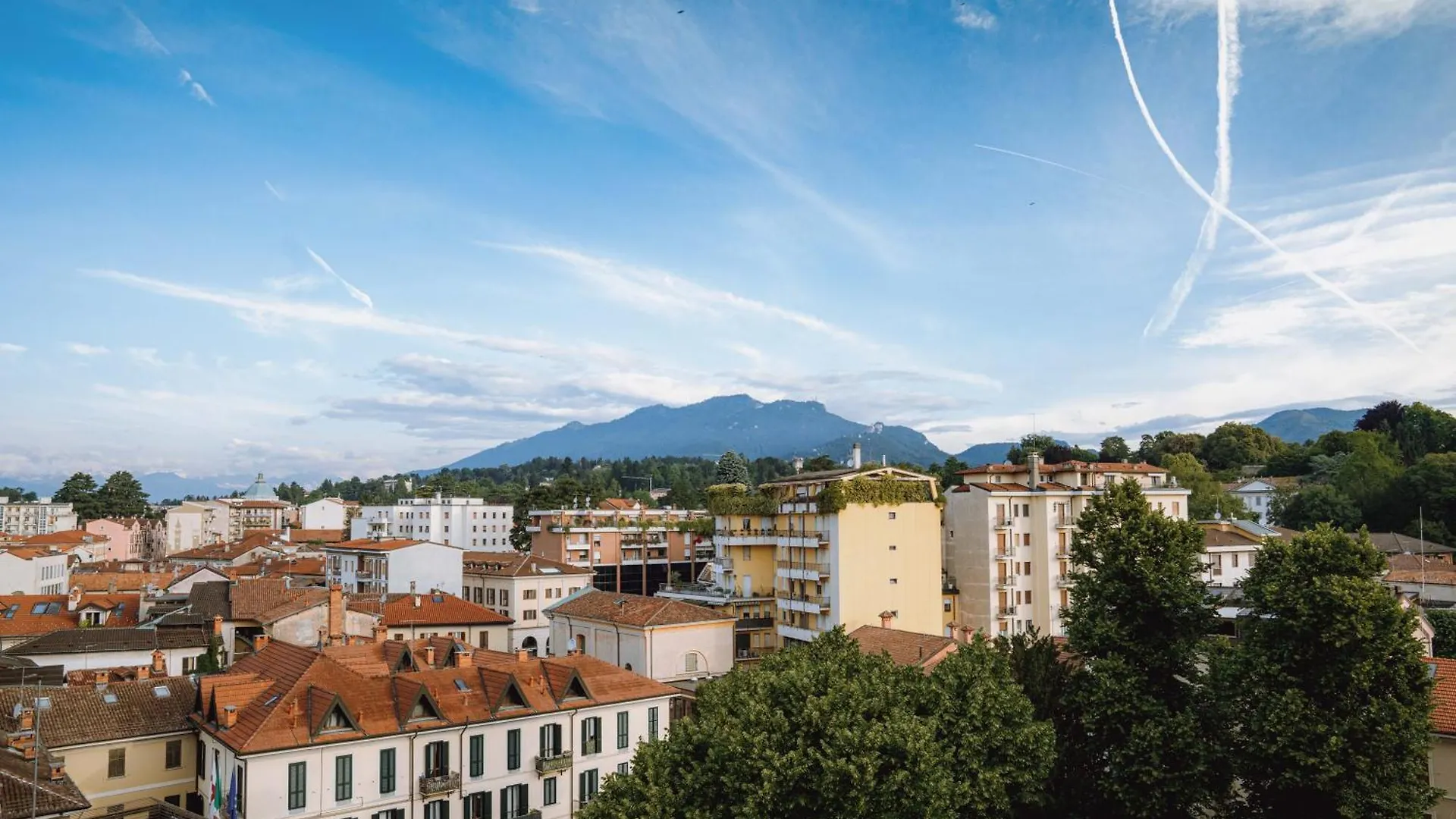 ****  Crystal Hotel Varese Italy