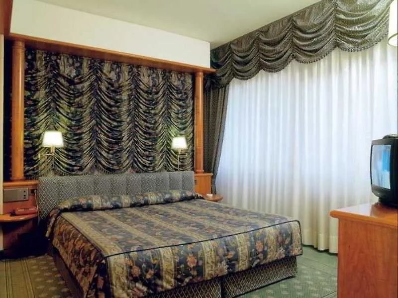 Crystal Hotel Varese