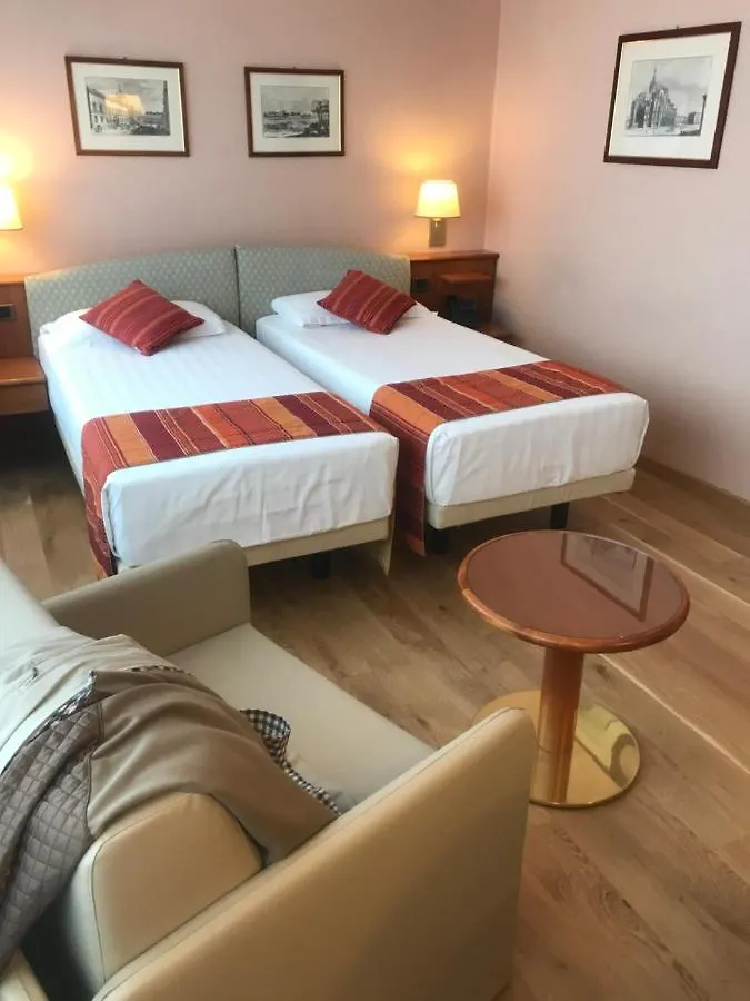 Crystal Hotel Varese